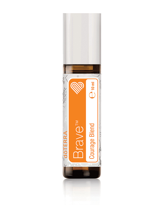 doTERRA Brave Bátorító illóolaj keverék 10 ml-es golyós kiszerelés - A doTERRA Brave üdítő, meleg aromája tökéletes keverék arra, hogy felélénküljön, és bátorságot merítsen a nehéz pillanatokban. Bátorító illóolaj keverék.