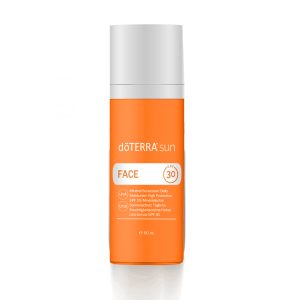 A doTERRA Sun fényvédő és hidratáló arckrém egy természetes összetevőket tartalmazó termékben ötvözi a mindennapi hidratálást és a hatékony fényvédelmet.